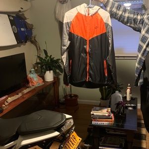 *SOLD* NIKE VENTED RUNNING JACKET | SPORTSWEAR